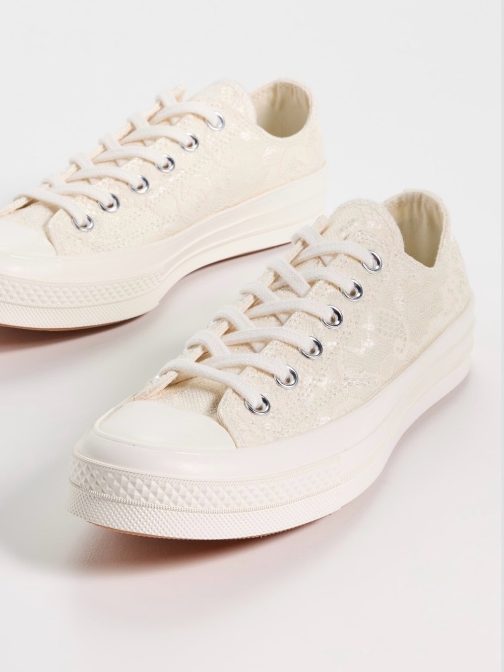 Converse Women's Chuck 70 Ox Low Lace vintage white sneakers (A13666C) size 8